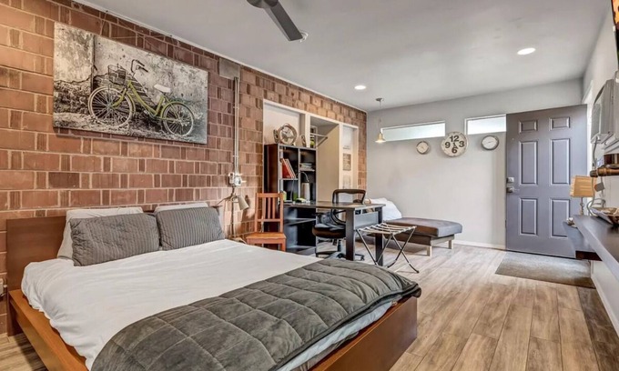 Scottsdale Estates Nine Casa | 3 minutes to Old Town Scottsdale! 2 Master Bedrooms!