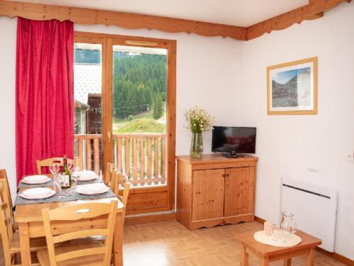 Puy-Saint-Vincent Apartamento | 3 Pièces 6 Pers, Pkg, Balcon, 2 Chambres, Cuis. équipée - FR-1-504-127
