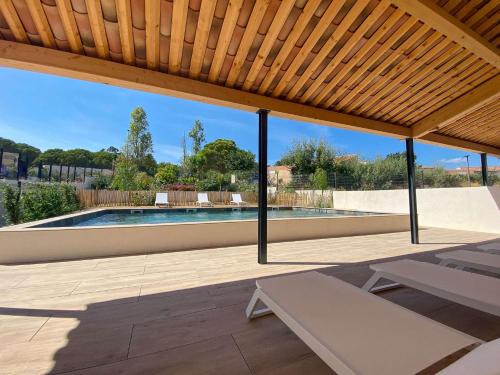La Faviere Apartamento | 3 pièces avec piscine proche de la plage de La Favière par SELECTsoHOME - POS36