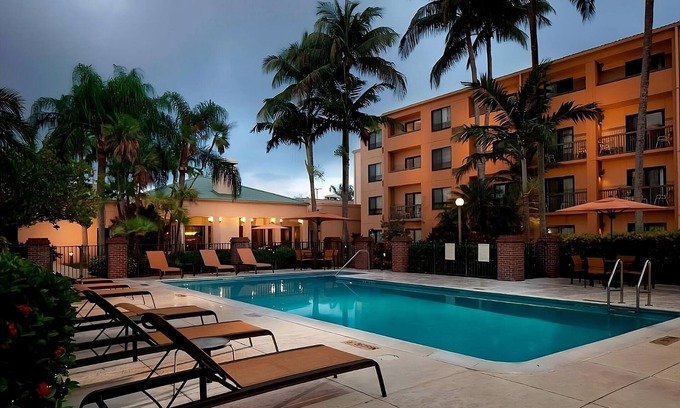 Miami Lakes Hotel | 3 Posh Units in Miami Lakes! Pet-Friendly, w/ Pool, Close to Royal Oaks Park