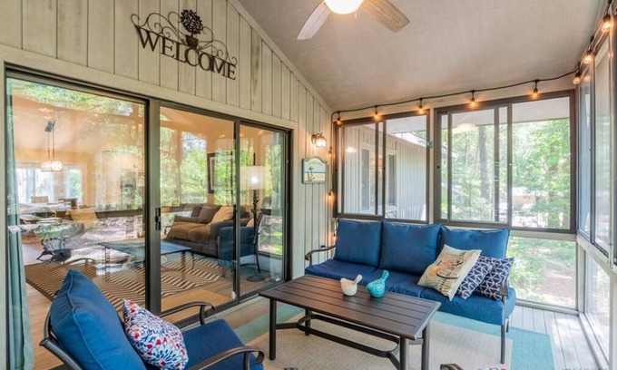 Lawton Woods Casa | 3 Rice Lane - 3 Bedroom Updated Sea Pines Home | 12 min walk to the beach