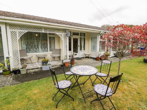 Llanbedr Casa | 3 Riverside Bungalows
