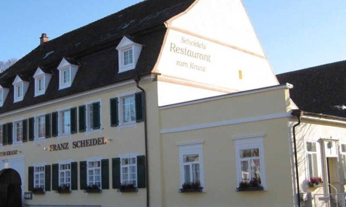 Kenzingen Apartamento | Apartamento familiar 1 pequeño con baño y ducha / bañera - Scheidels Restaurant zum Kranz-Hotel