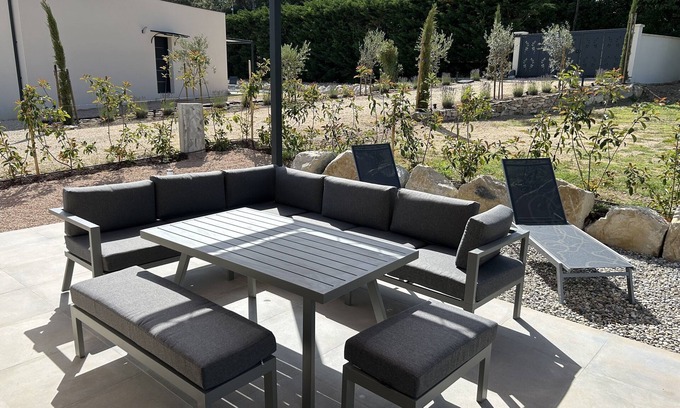 Saze Casa | 3-room house with pool and garden