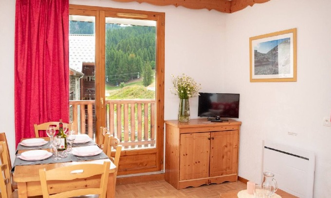 Puy-Saint-Vincent Apartamento | 3 habitaciones con balcón, TV y parking incluido en Puy-Saint-Vincent