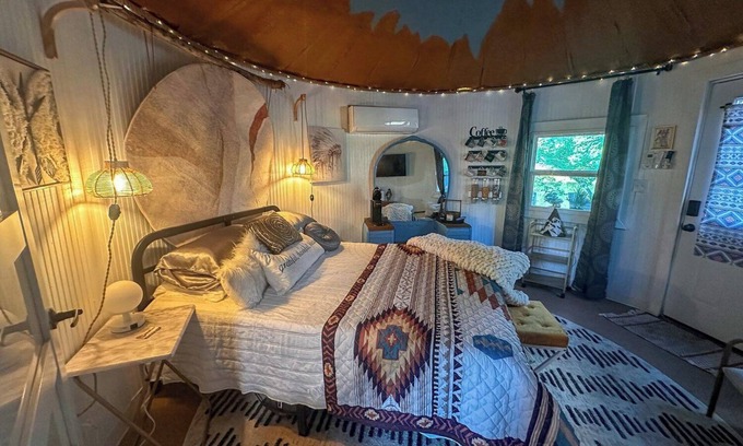 Logan County Cabaña | 3 Sisters Silo Cottages
