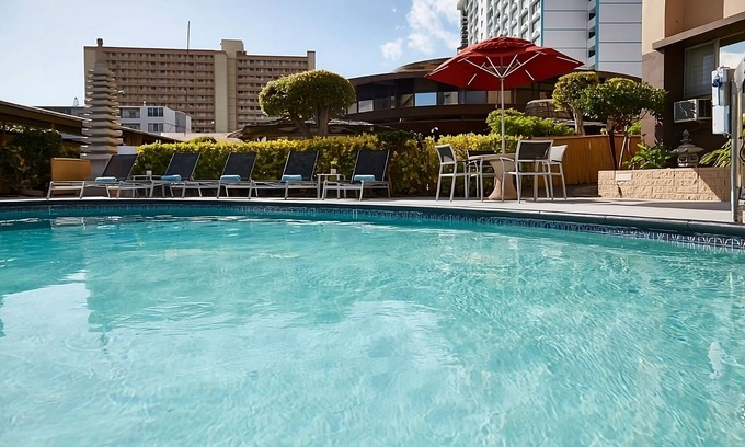 Ala Moana Hotel | 3 Sleek Units, Urban Garden Setting, Pool Enjoyment, Close to Local Attractions