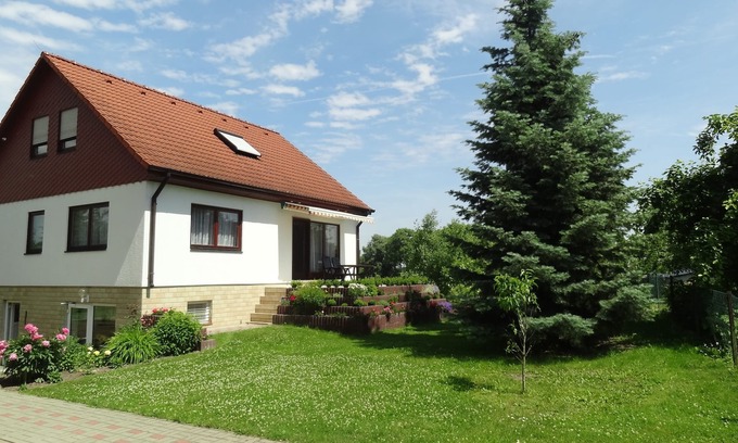 Crussow Apartamento | Apartamento de 3 estrellas con piscina, familiar, con perro, cerca del lago en plena naturaleza