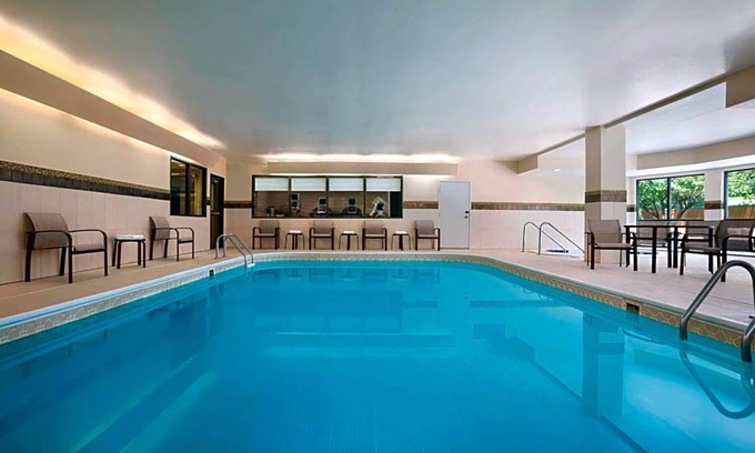 Springfield Hotel | Hotel de 3 estrellas ∙ Courtyard by Marriott Springfield