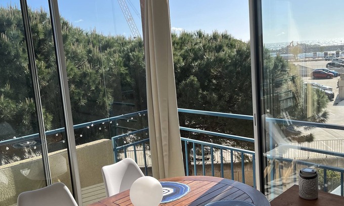 Plage d'Argeles Apartamento | 3-star-rated 2-bedroom apartment with loggia in Argelès harbor