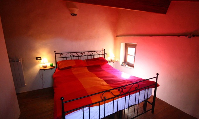 Argigliano Casa | Casa de pueblo de 3 plantas, 1 dormitorio, sala, cocina / comedor, baño.