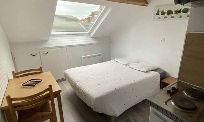 Rosendael Apartamento | (3) Estudio cerca de la playa de Malo.