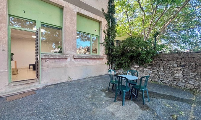Clermont-l'Herault Apartamento | 3 T2 apartment near Lac du Salagou