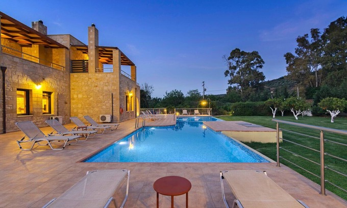 Apokoronas Villa | 3' to Sandy Beach / Huge Private Pool / 6-Bedroom Family Villa