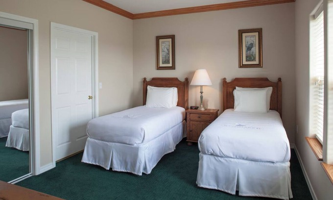 Branson Hotel | 3 Tranquil Units near Branson Entertainment, Dining & Outdoor Adventures