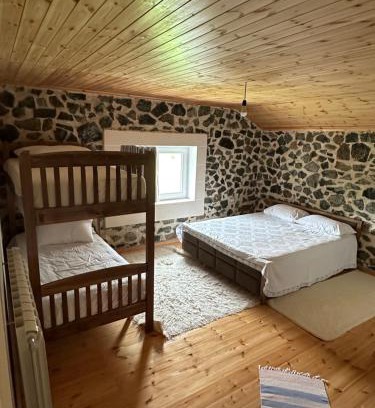 Diber Casa | 3 VELLEZERIT DOCI GUEST HOUSE