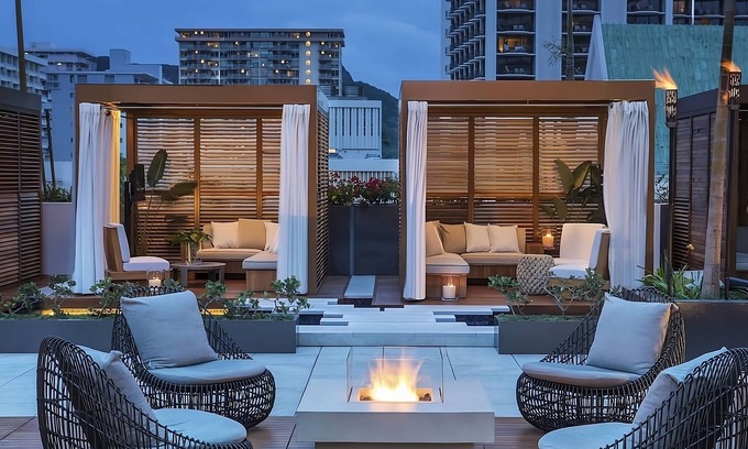 Waikiki Complejo | 3 x Partial Ocean View 2 Queen Beds Rooms at Alohilani Resort Waikiki Beach