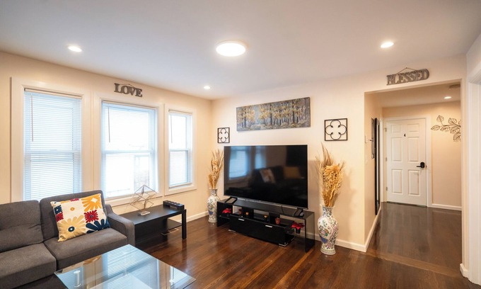 Dorchester Apartamento | 30/1 - 4BR Boston - Cozy Apt near Geneva Cliffs