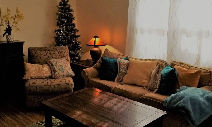 Downtown Klamath Falls Casa | 28+ Day⭐Modern Smart Jetted Tub WD HDTV Hospital