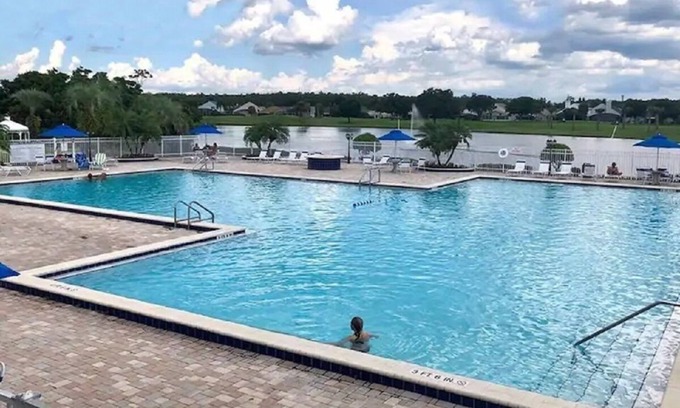 Ventura Casa | 30 Day Stay Home Near Airport, Disney, Community Pool