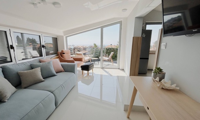 Zambratija Apartamento | JUNIO en 2 + 1 apartamento con vista al mar TERRAZA a pocos pasos de SAND BEACH
