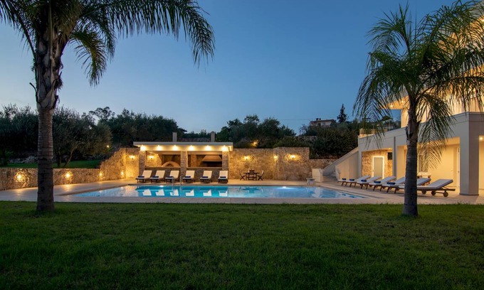 Souda Villa | 300 m² Villa ∙ 7 habitaciones ∙ 16 personas