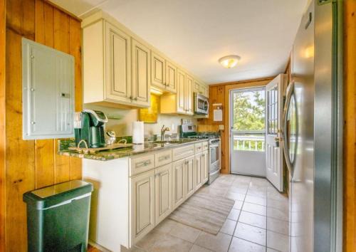 Sagamore Beach Casa | 300 Phillips Road Sagamore Beach - Cape Cod