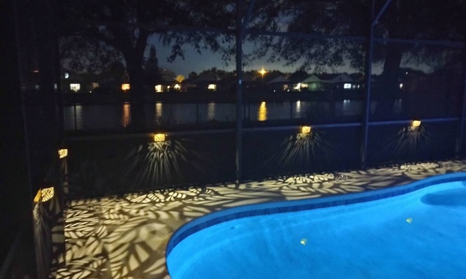 Sunrise Lakes Casa | 3000 sf fully fenced luxury waterfront home, private pool 15 min. from Disney!