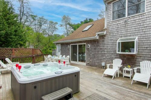 North Eastham Casa | 3000 Sq Ft Home with Hot Tub