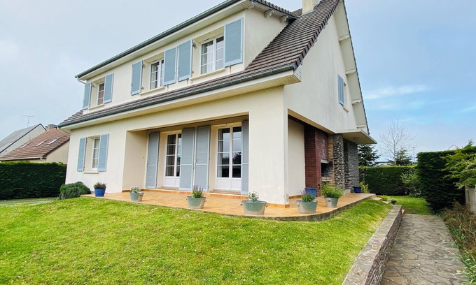Agon-Coutainville Casa | 300m from the sea, large family house