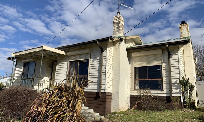 Daylesford Cabaña | 300m to Wombat Hill Gardens ,close to Convent Gallery and Lake Daylesford