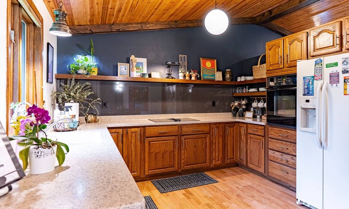 Two Rivers Casa | 300yds from Beach, Borders State Forest & Close to Downtown