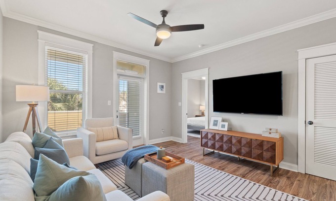 Dune Allen Beach Condominio | 30A Beach Retreat: Pool View Balcony, 2 min to Beach