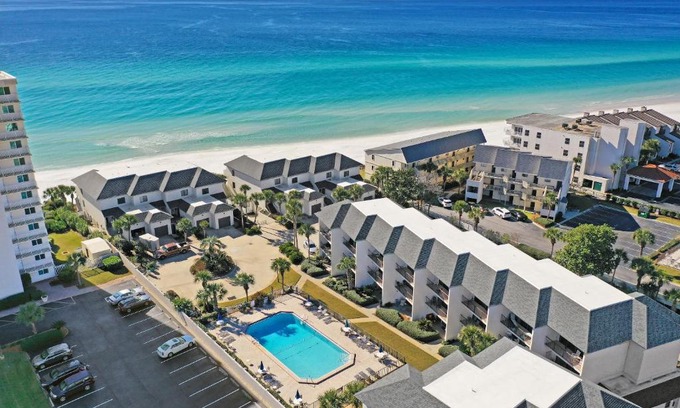 Seagrove Beach Apartamento | 30A Emerald Hill Beach Resort by Panhandle Getaways