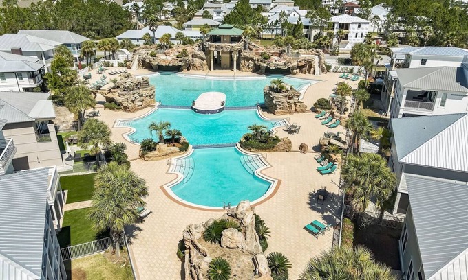 Gulfview Heights Casa | 30A! Minutes to Beach! Best Pool Access! Games