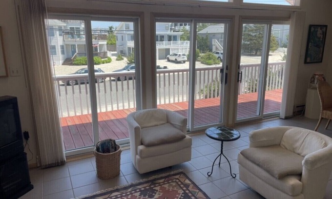 Loveladies Casa | 30th Street Barnegat Light!