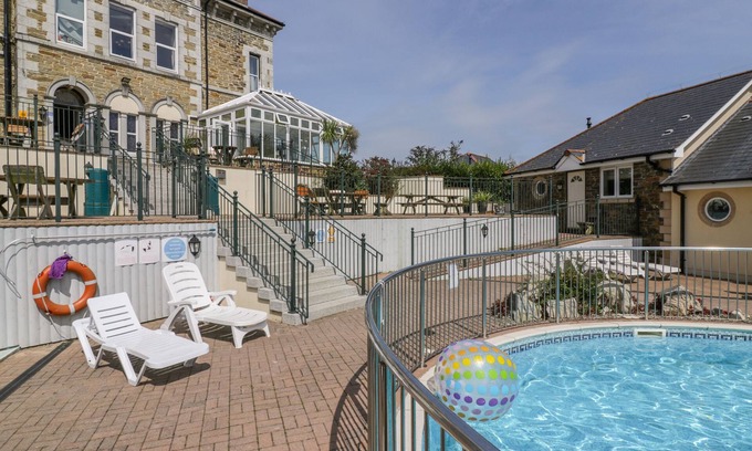 Porth Cabaña | 31 Garden Villas, PORTH