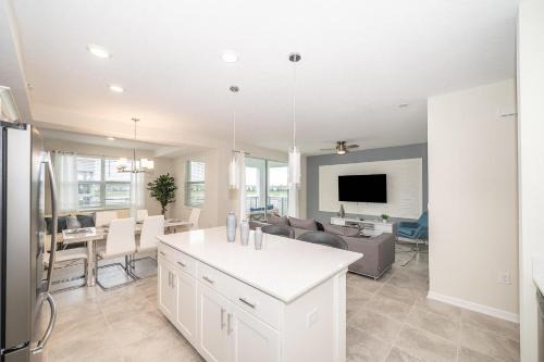 Historic Downtown Kissimmee Apartamento | 3120-206DR STOREY LAKE, CONDO 2/2 GARDEN VIEW