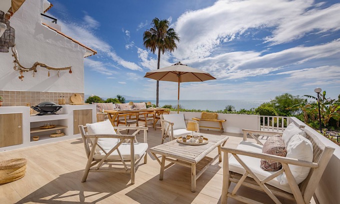 Manilva Chalet De Esquí | 3129 Beachfront Casa Cosy in Aldea Beach