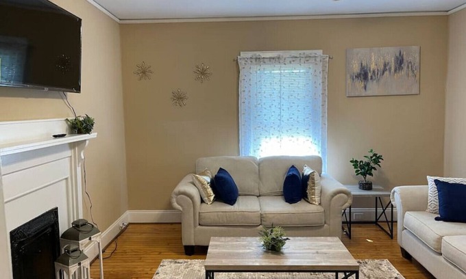 Concord Casa | 314 Hillandale St NE
