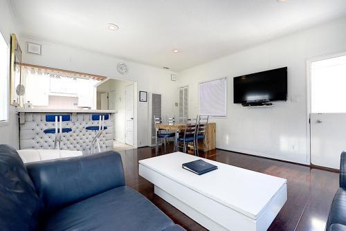 Avalon Casa | 319CE 319 Clemente