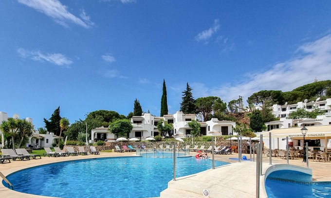 Alpouvar Apartamento | #322 Albufeira Family Stay by Home Holidays