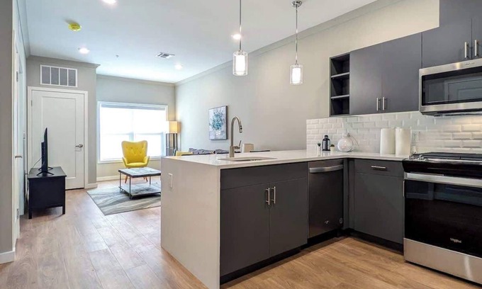 Dunellen Apartamento | 327 Modern 1BR Apt Walk to NJT