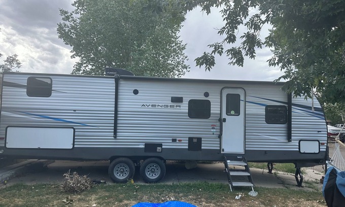 Fort Benton Casa | 33’ pet friendly Tavel Trailer, sleeps 10. Great for families.