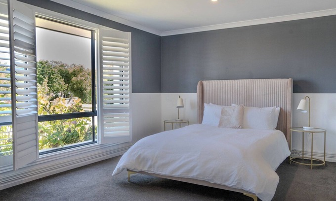 Baldivis Casa | 35 Hamptons Luxury Escape Family Home Sleeps9