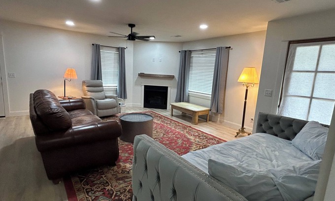 New Albany Casa | 35 min to Oxford 75 min Graceland