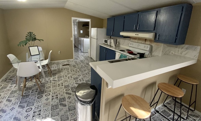Picayune Casa | 35 mins to Nola, Casinos, Beaches. Sleeps 6 people.
