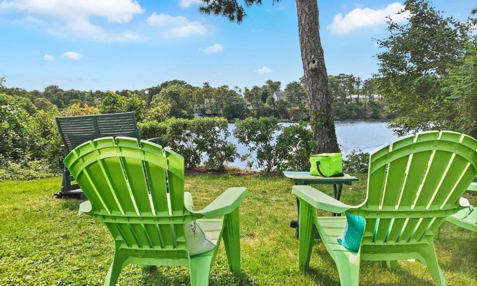 East Harwich Casa | 35 Vacation Lane Harwich Cape Cod - - Poppys Pond