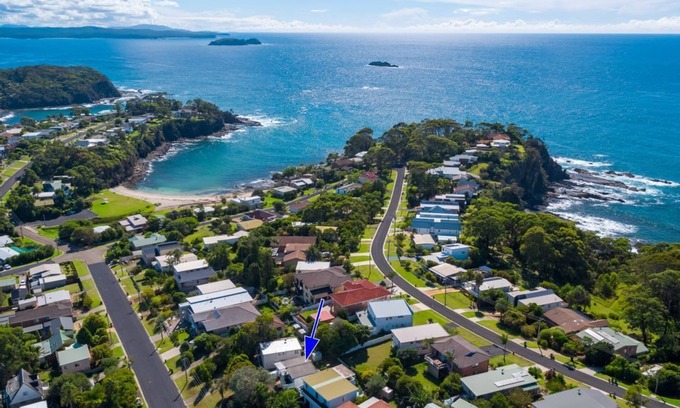 Malua Bay Apartamento | 350m walk to two beautiful beaches!