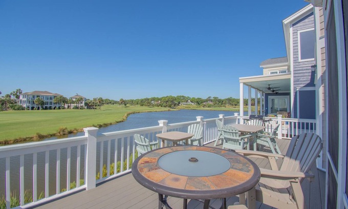 Saint Helena Island Casa | 355 Ocean Point Dr